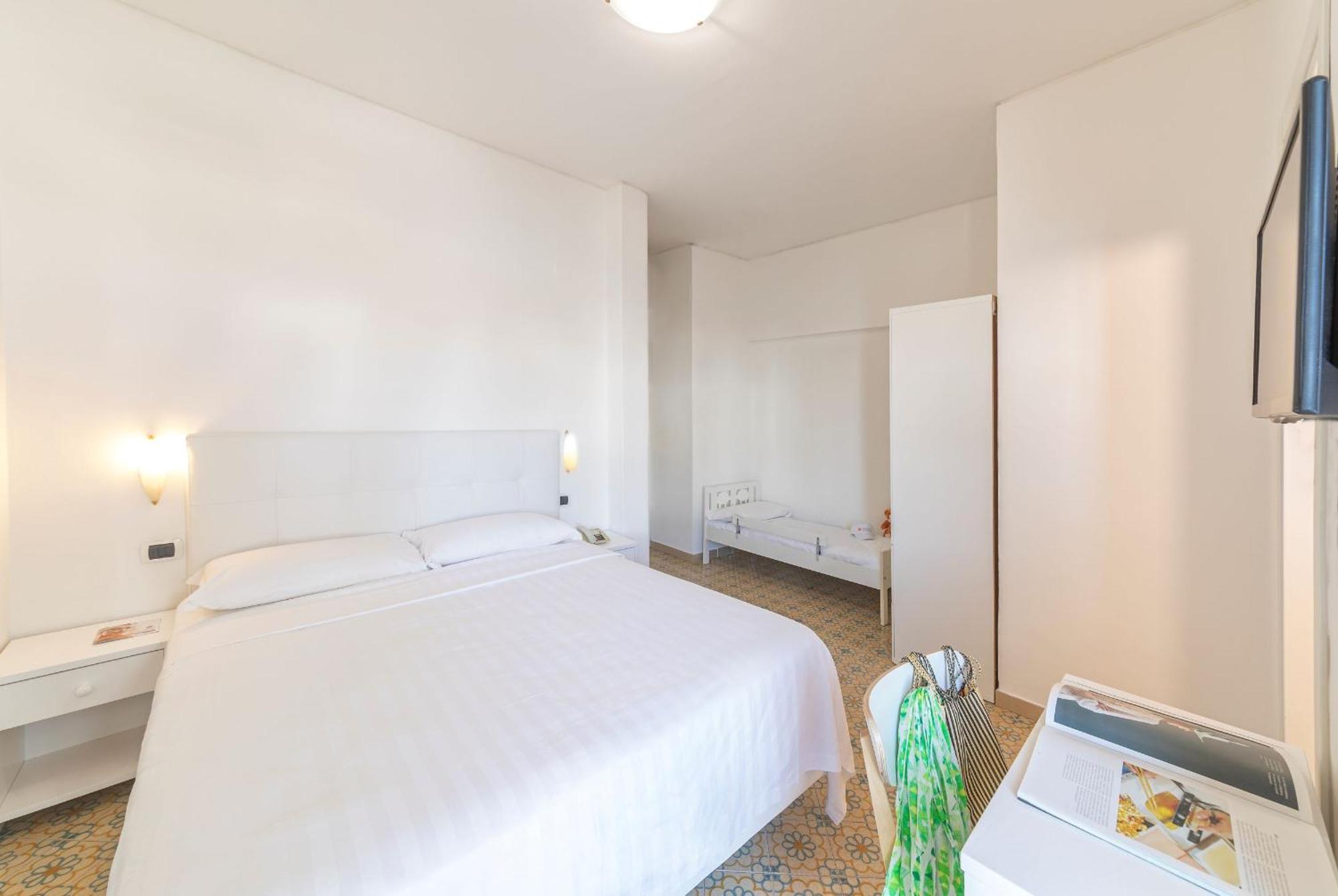 Le Canne Family Resort & Spa Forio  Exterior photo