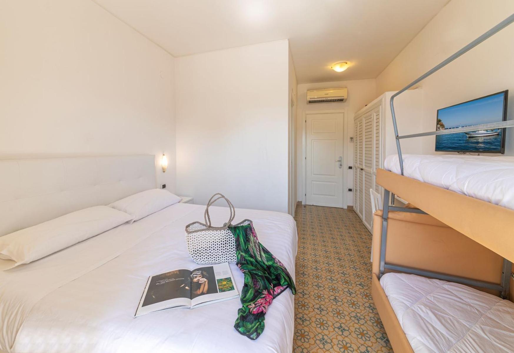 Le Canne Family Resort & Spa Forio  Room photo
