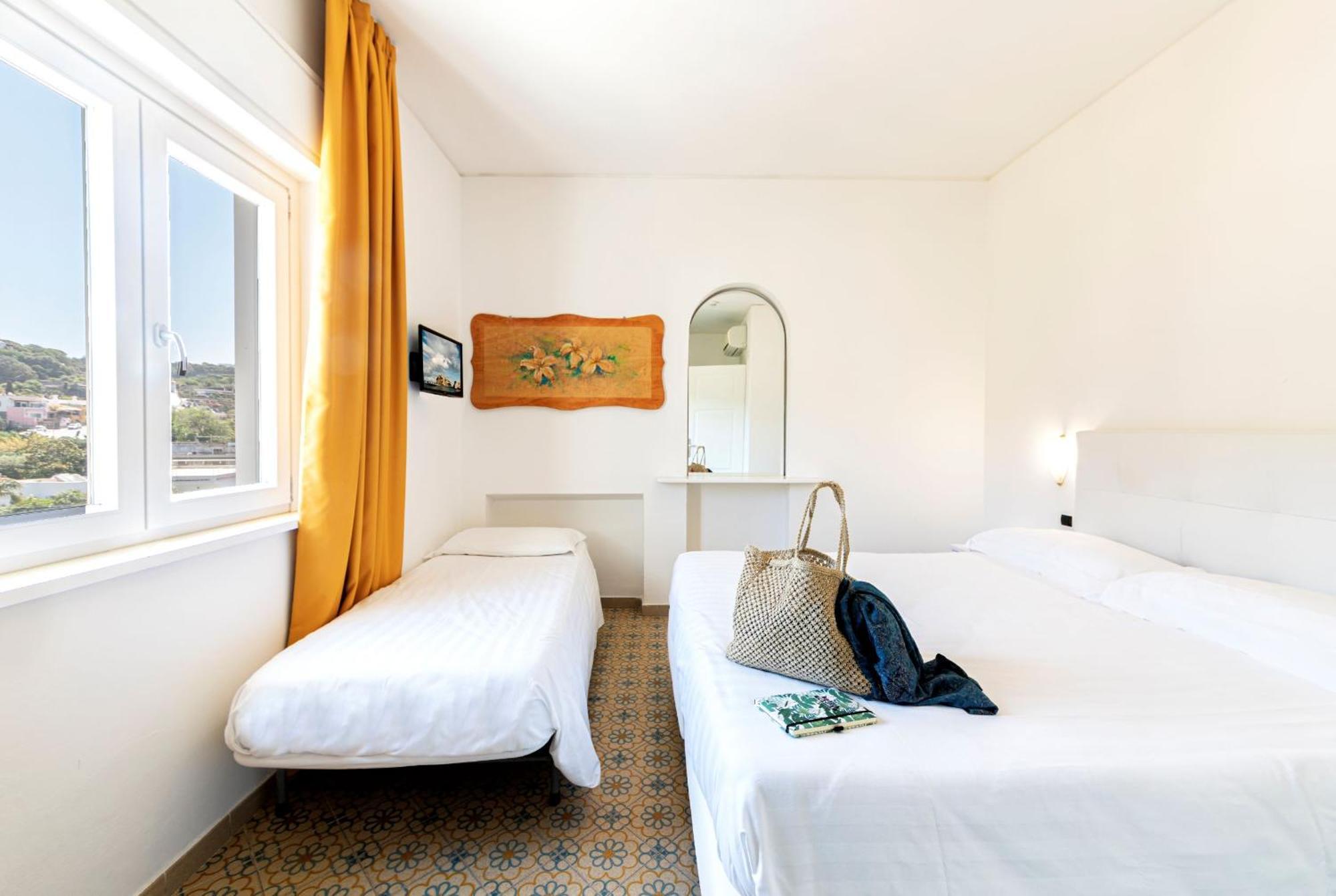 Le Canne Family Resort & Spa Forio  Room photo