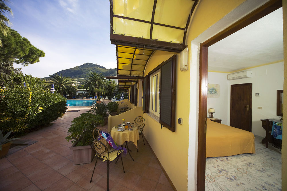 Le Canne Family Resort & Spa Forio  Exterior photo