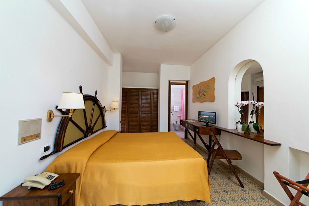 Le Canne Family Resort & Spa Forio  Exterior photo